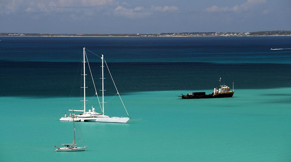 grijsopreis-caraibisch-nederland-baai-mobiel baai bij Sint Maarten