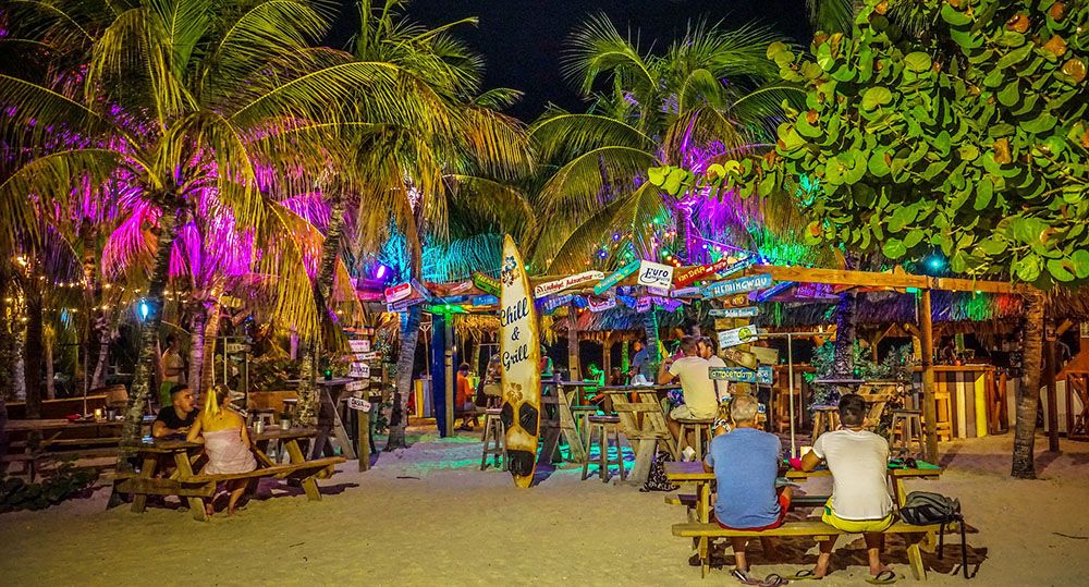 grijsopreis-caraibisch-nederland-beach-bar-mobiel beach bar op Curaçao